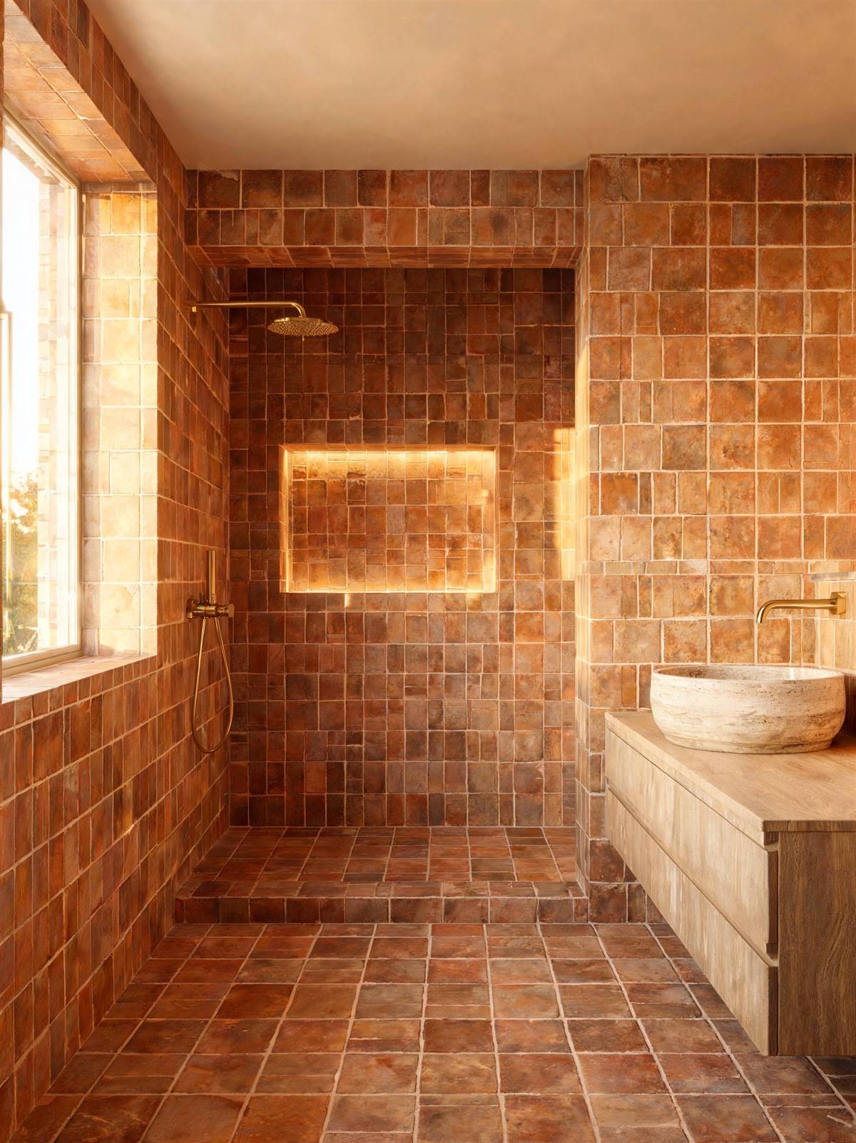 Illustration : salle de bain en carreaux de terre cuite, vasque en pierre